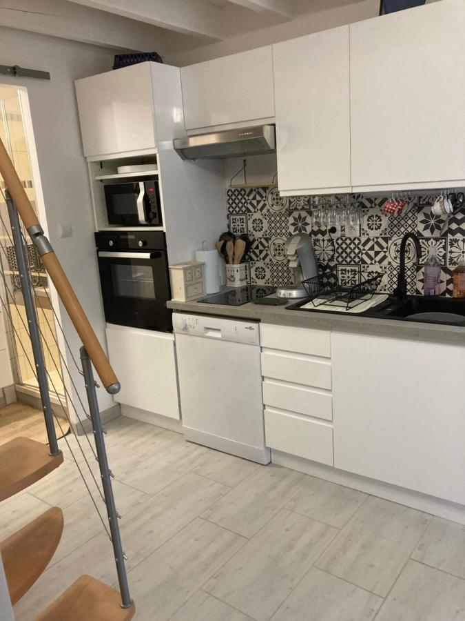 Au Havre De Paix Apartment Gareoult Luaran gambar