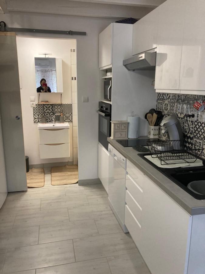 Au Havre De Paix Apartment Gareoult Luaran gambar